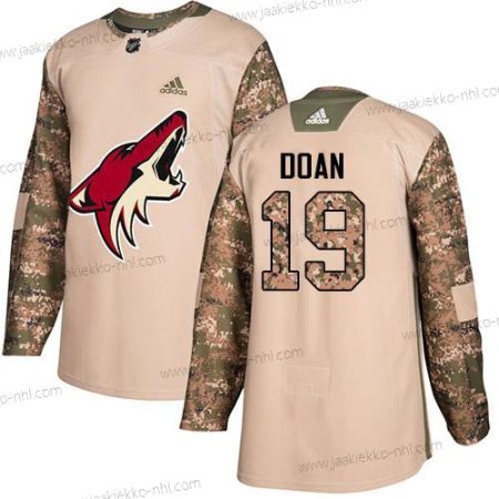 Adidas Miesten Arizona Coyotes #19 Shane Doan Maastokuvio Aito 2017 Veterans Day Ommeltu NHL Paita