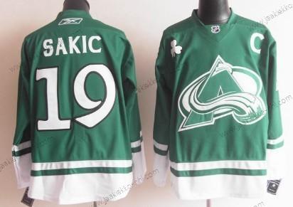 Miesten Colorado Avalanche #19 Joe Sakic St. Patrick’S Day Vihreä Paita